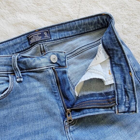 A&F Harper Low Rise Distressed Super Skinny Jeans - Picture 4 of 5